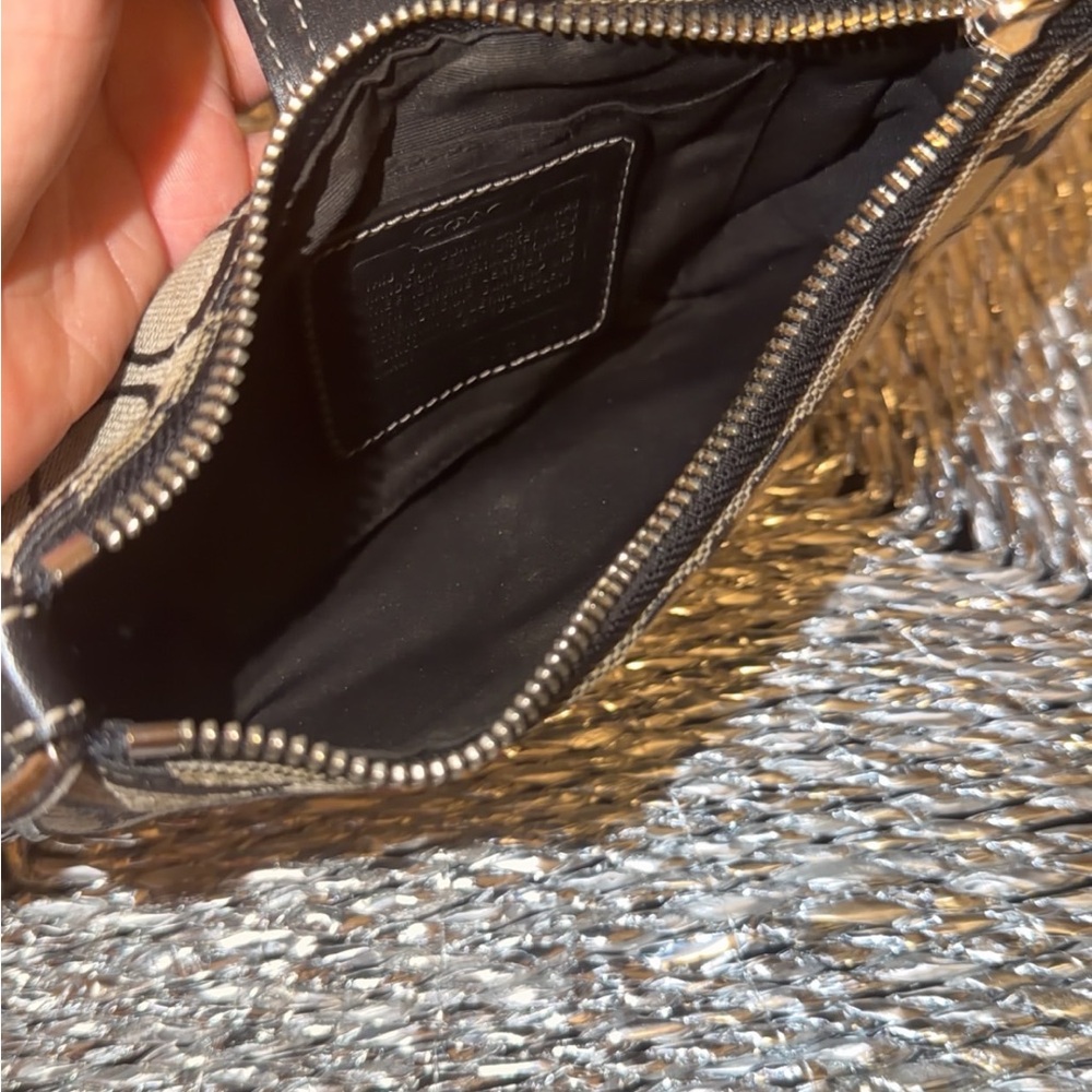 Coach- Stylish Black and Grey Women's Bag - Picture 6 of 8